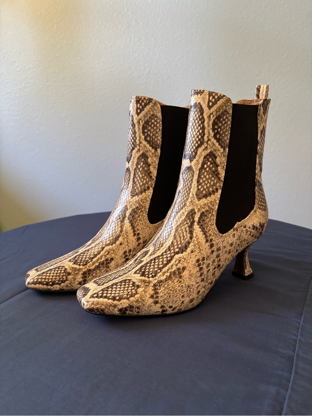 Sam Edelman Lani stone snake-skin bootie. NEW IN BOX